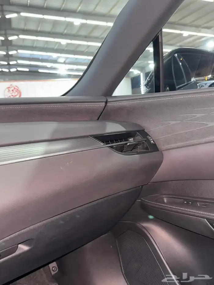 لكزس RX 350 F Sport موديل 2023 ( بحالة الوكالة ) 14