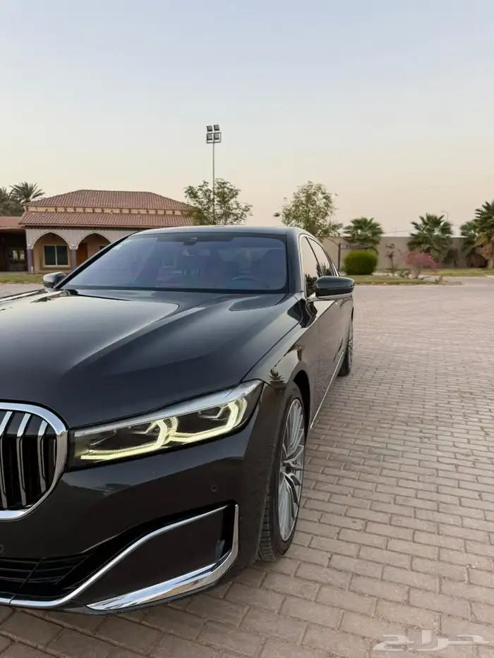 بي ام دبليو الفئة السابعه ( كالجديد ) تم البيع 3