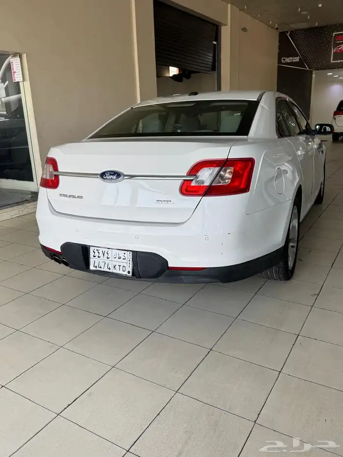 للبيع فورد تورس 2011 5