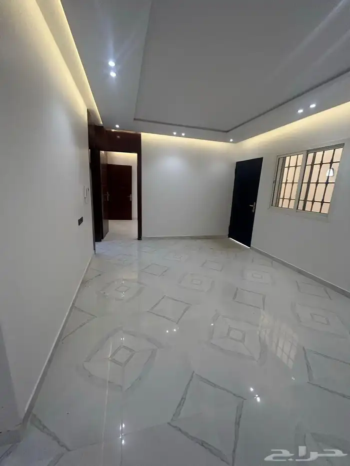 دور فاخر للبيع حي طيبة 3