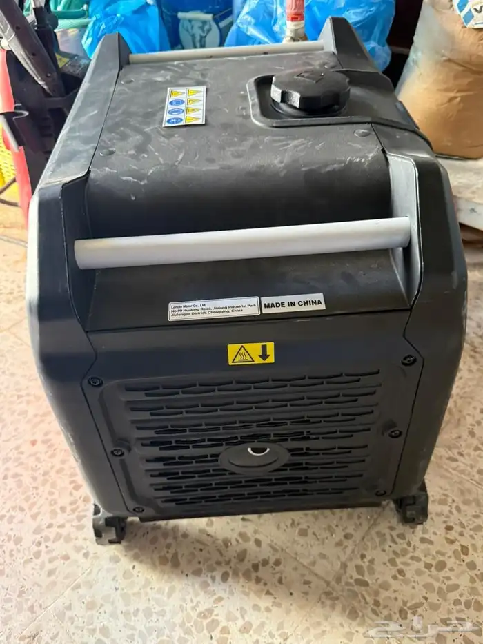 مولد كهربائي كاتم بنزين استعمال اقل من ثلاث ساعات شبه جديد 2