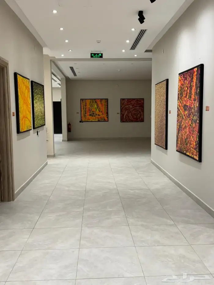 مكاتب إدارية للإيجار السنوي تبداء من 20 000 10