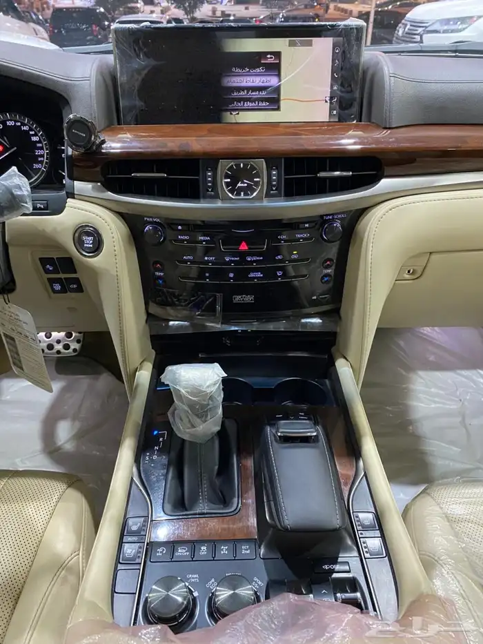 لكزس 2019 ابيض قمة في النظافة 10