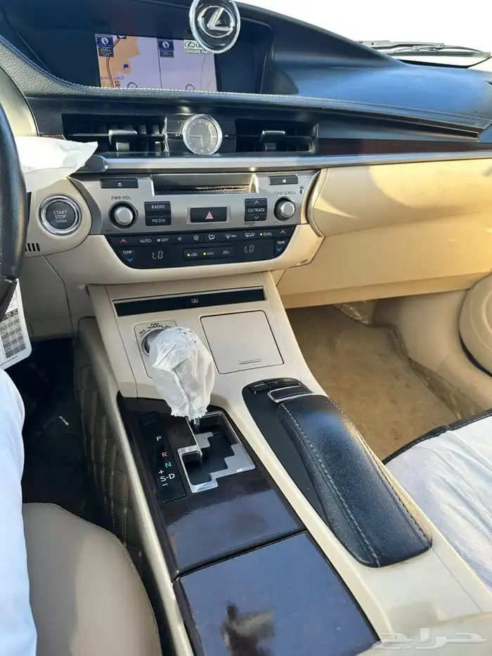 لكزس ES 13 للبيع او البدل بتورس او افالون 7