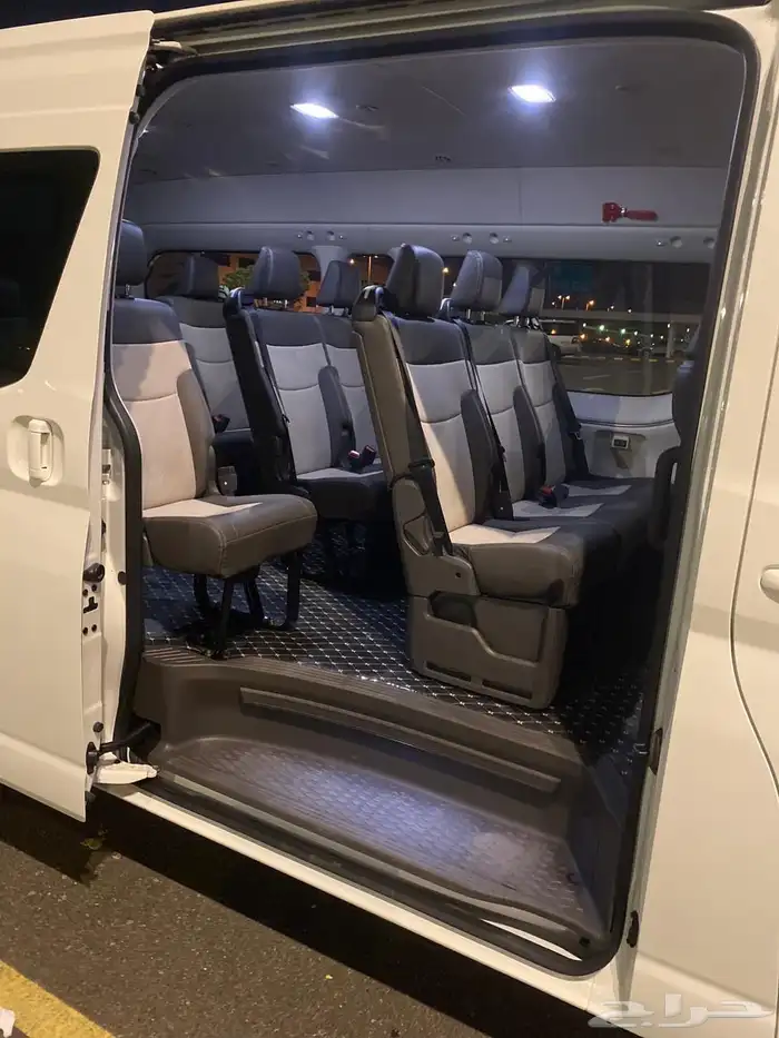 باصات للإيجار مع السائق 0