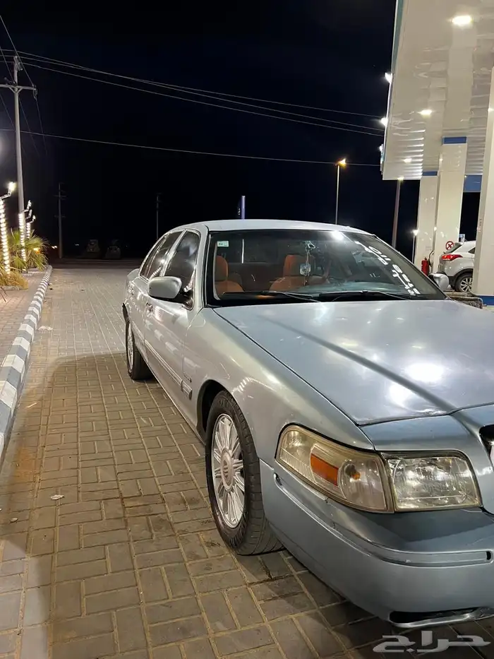 للبيع فورد ماركيز شريته ماشي 5000 بدي وكاله 5