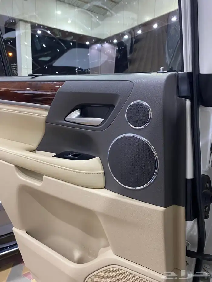 لكزس 2019 ابيض قمة في النظافة 12