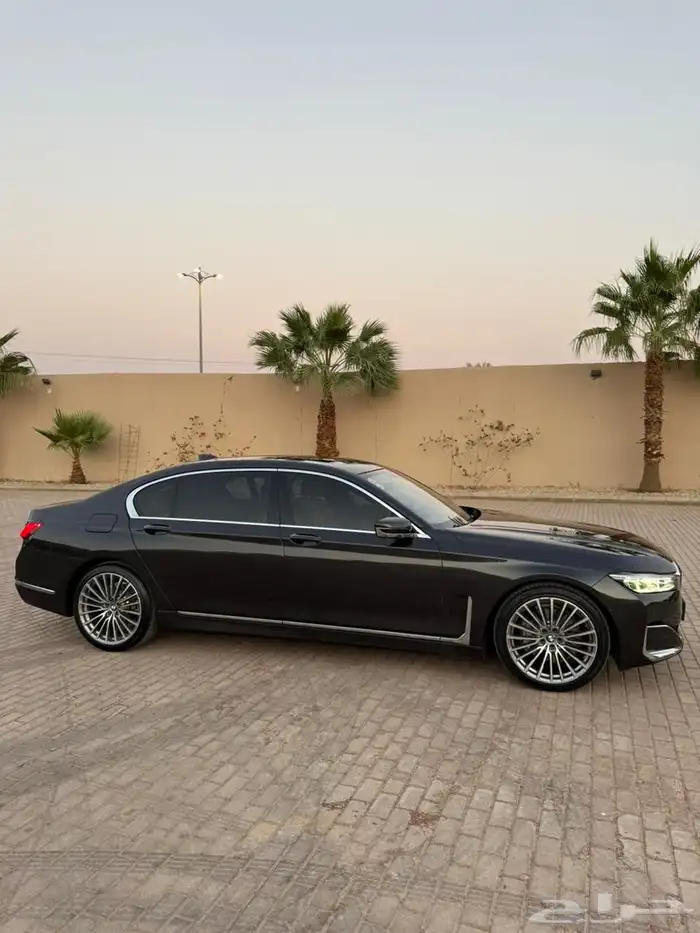 بي ام دبليو الفئة السابعه ( كالجديد ) تم البيع 6