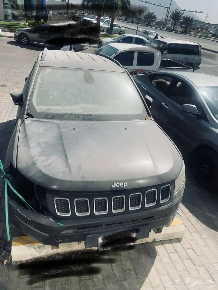 كومباس جيب 2018 لونجتيود 1