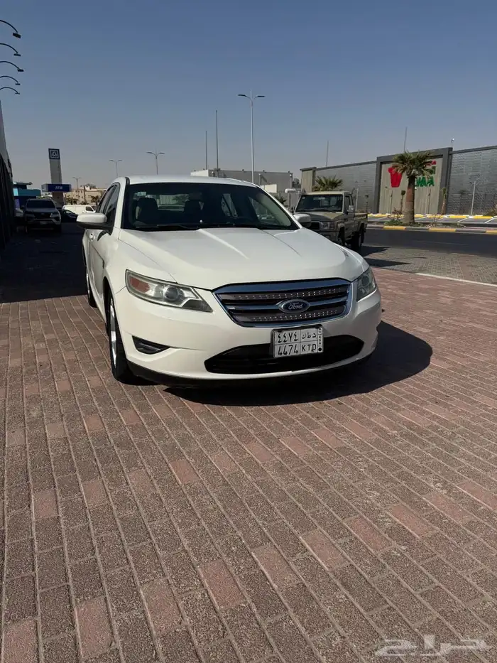 للبيع فورد تورس 2011 1