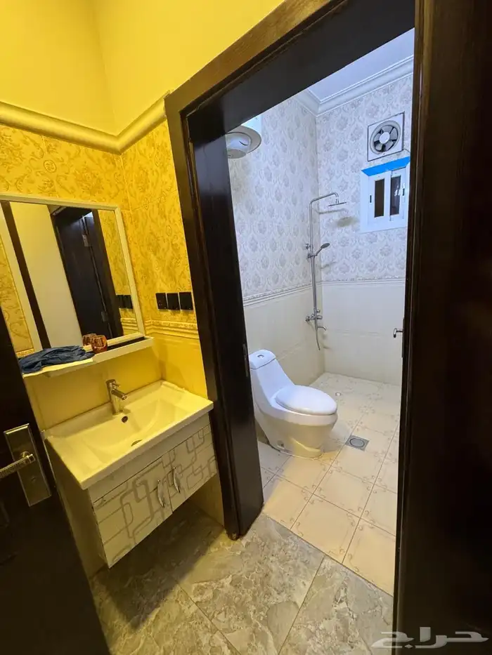 شقة ثلاث غرف وصالة للايجار 2