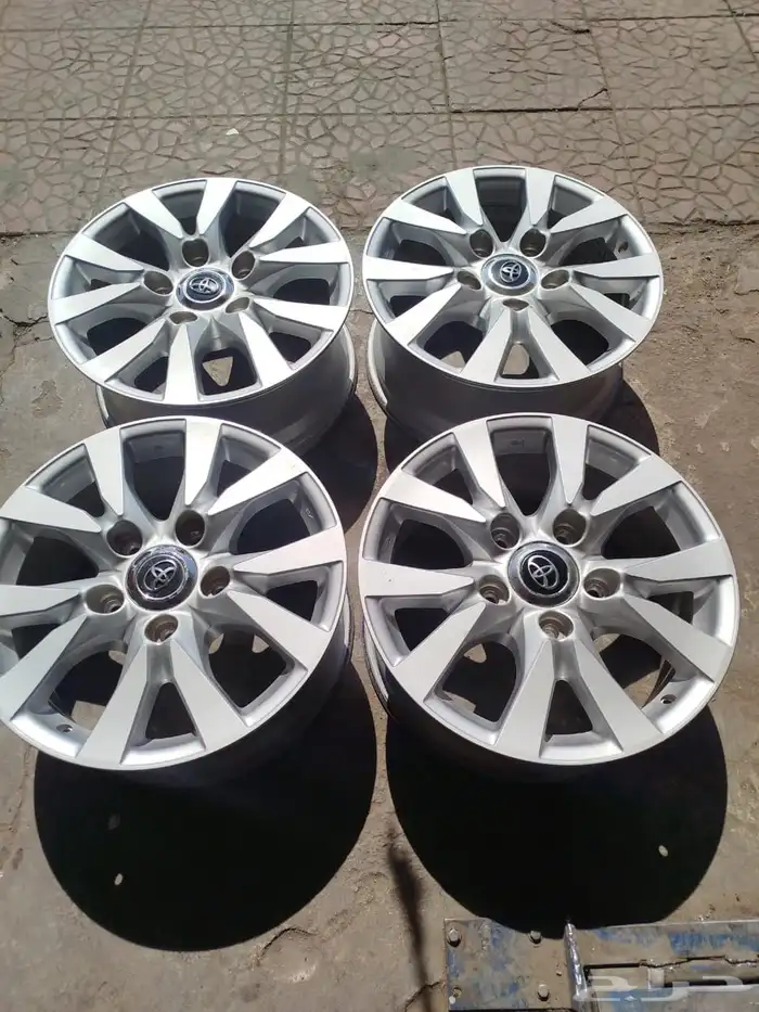 جنوط جيب لاند كروزر مقاس 18 اصلي 0