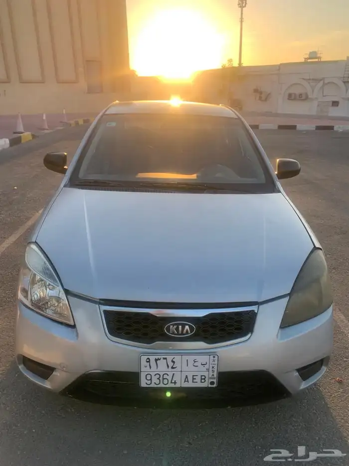 سياره كيا ريو نص فل 2011 4