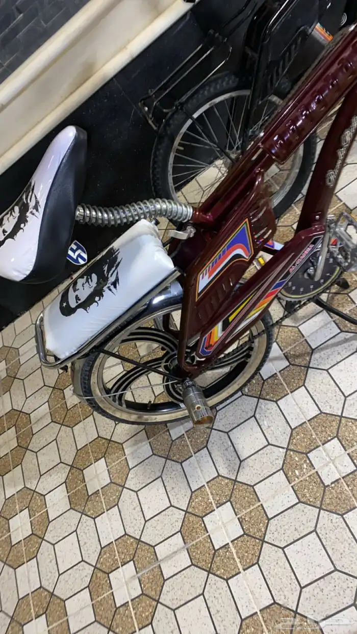 السلام عليكم سيكل رامبو لون عنابي غامق على السوم 4