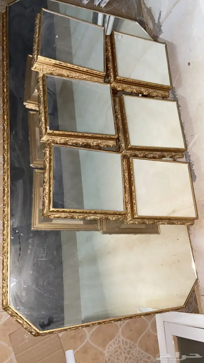 طاوله للبيع و6 خدمات صغيره ارضيه 0