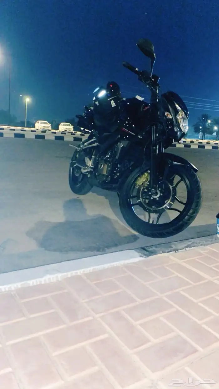 للبيع دباب بجاج NS200 1