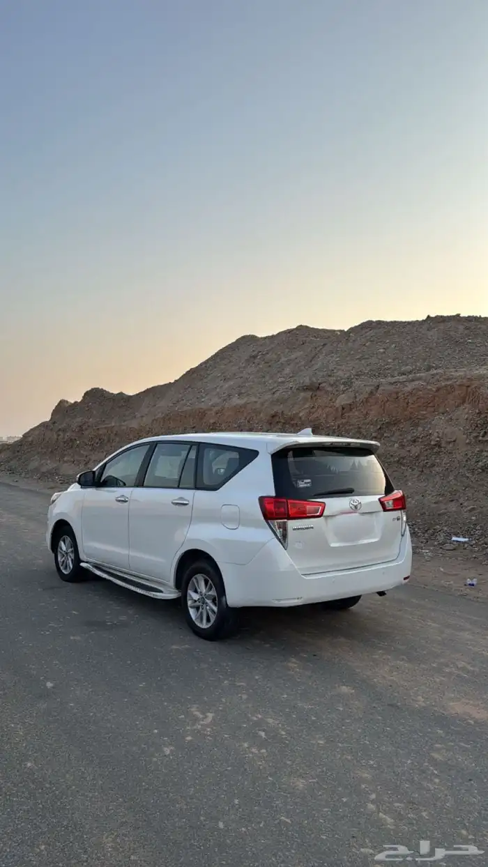 انوفا 2018 فل كامل للبيع او البدل بسياره سيدان 2020 وفوق 6