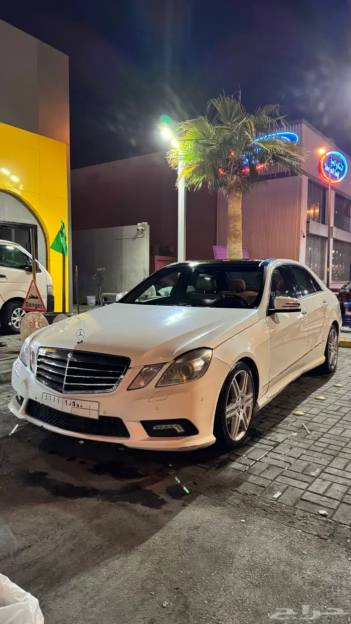 للبيع مرسيدس E 300 amg kit ممشى قليل 2010 0