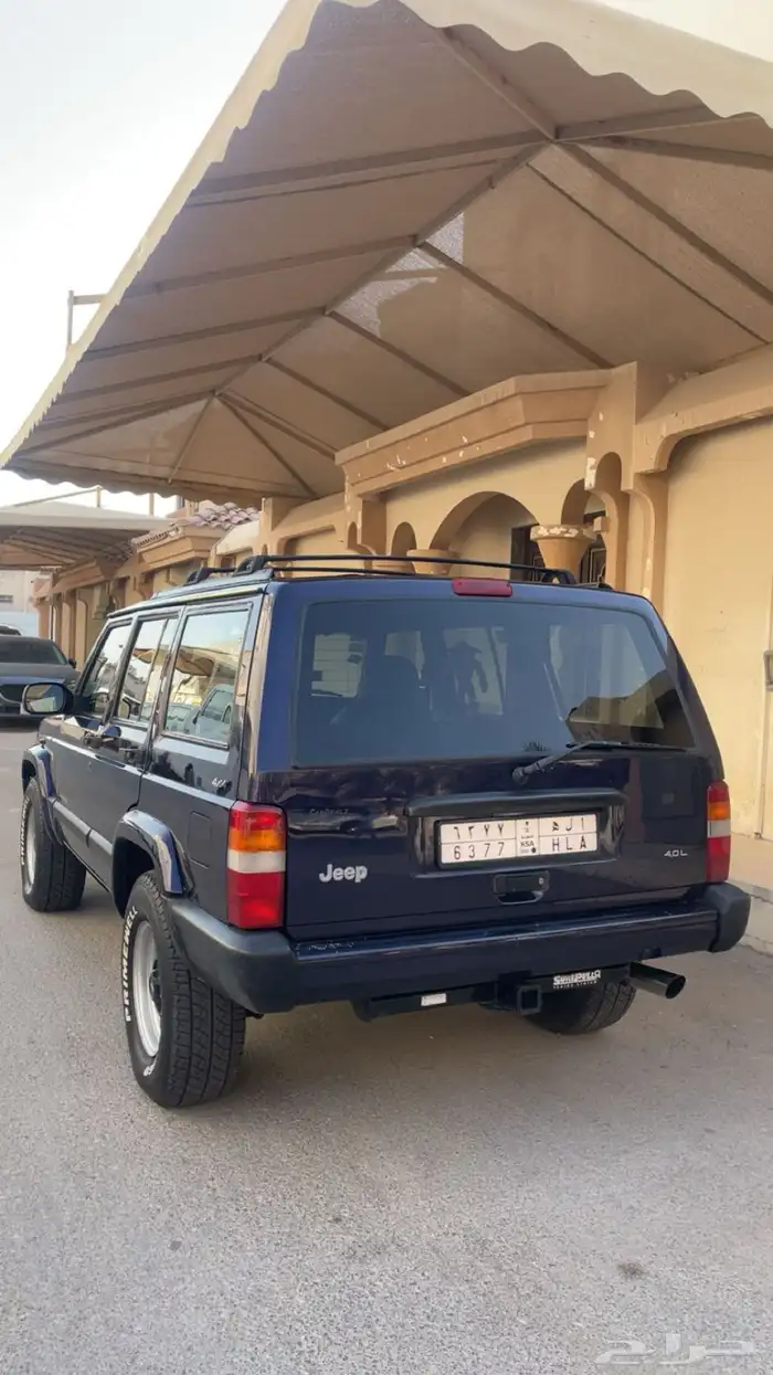 للبيع جيب شروكي 2