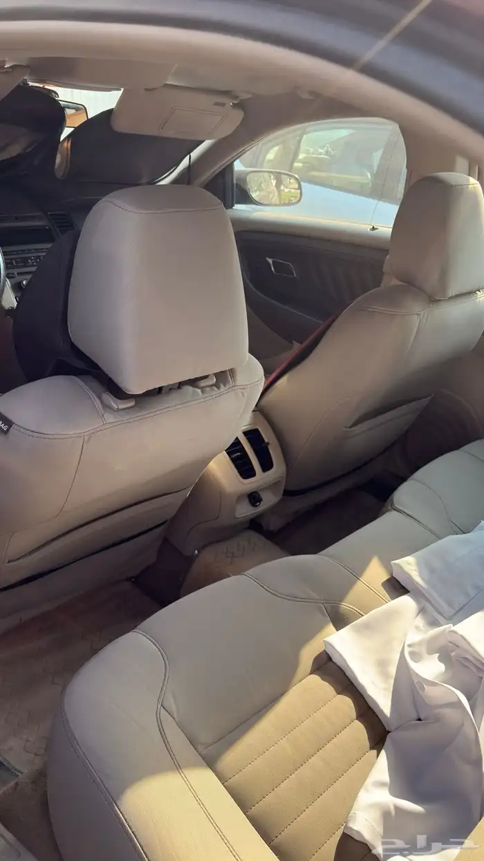 للبيع فورد تورس موديل 2012 5