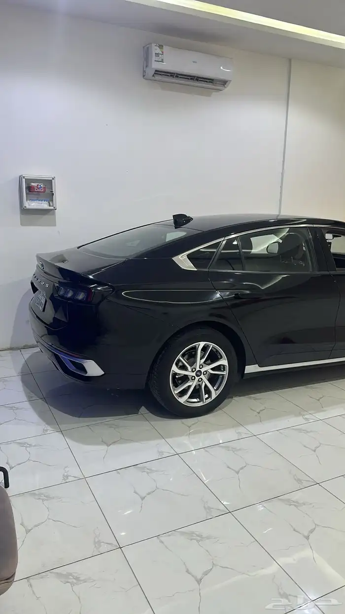 تاجير جميع انواع السيارات بسائق وبدون 0