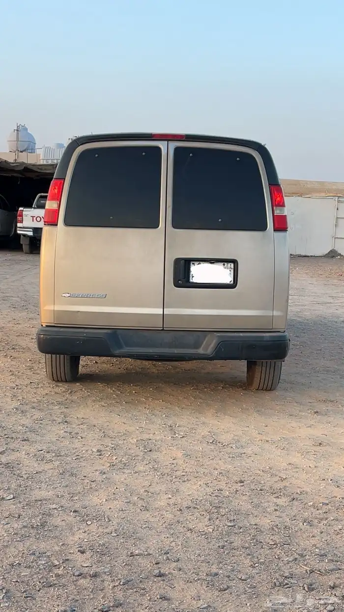باص فان شفروليه مديل 2008 3