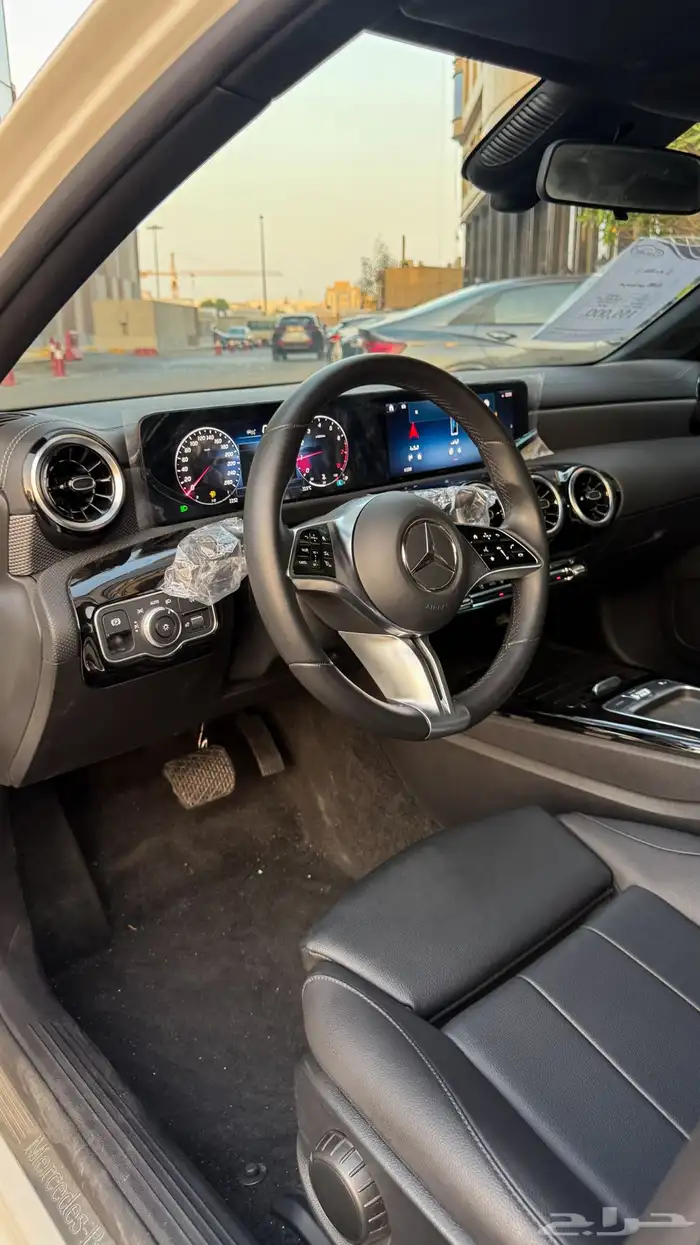 مرسيدس a180 زيرو 2023 14