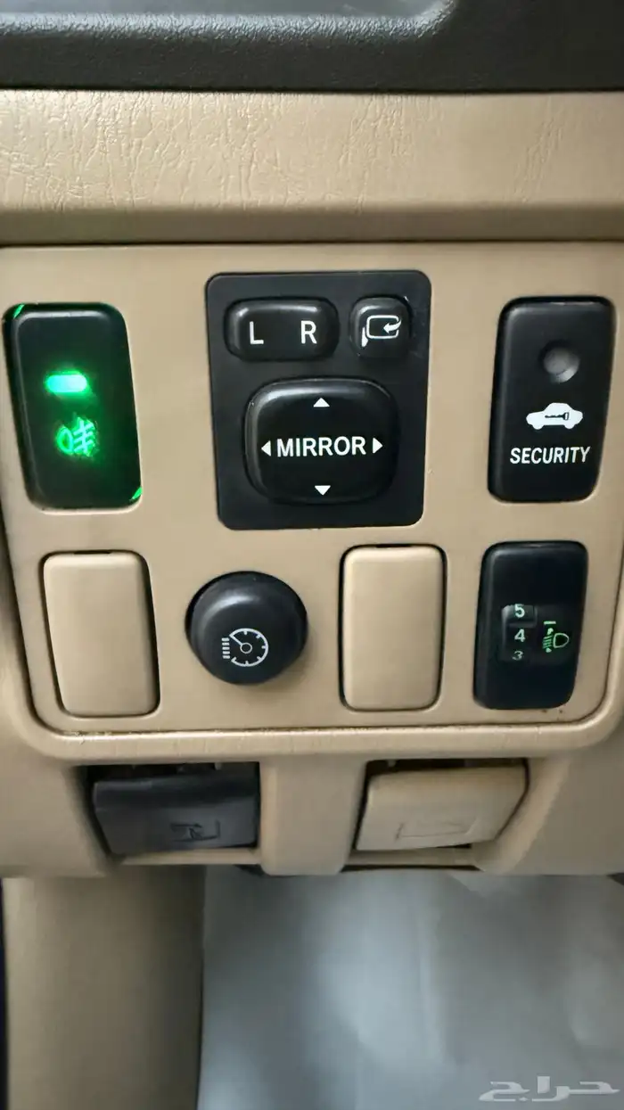 فورتشنر 2014 نضيف جدا 15