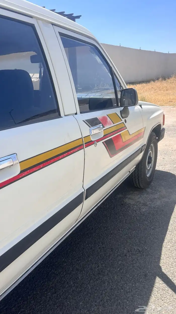 هايلكس 1985 للبيع غمارتين نظيفه 7