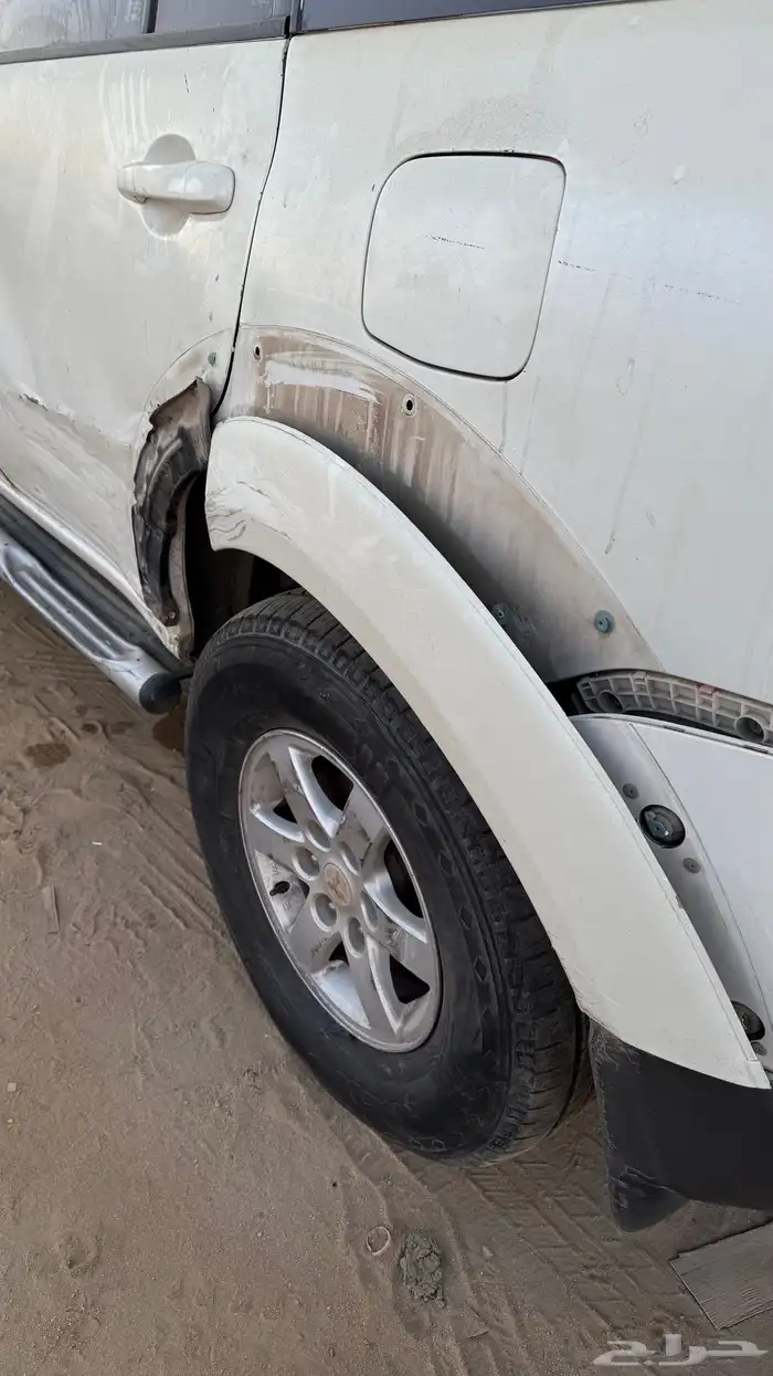 جيب باجيرو سبورت 2012 مصدومة 8