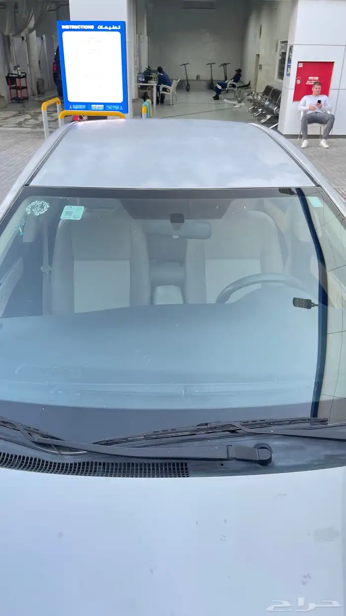 تويوتا كورولا 2015 بحاله ممتازه مالك اول من الوكالة 12