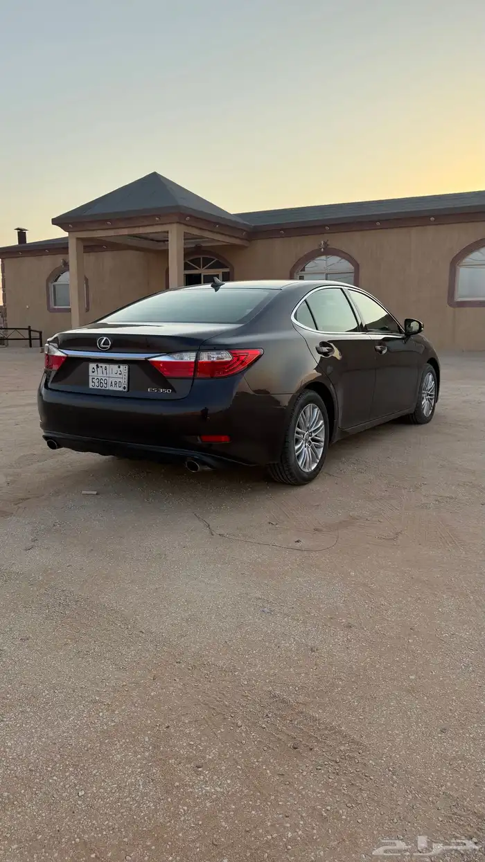 للبيع او للبدل لكزس 2014 4