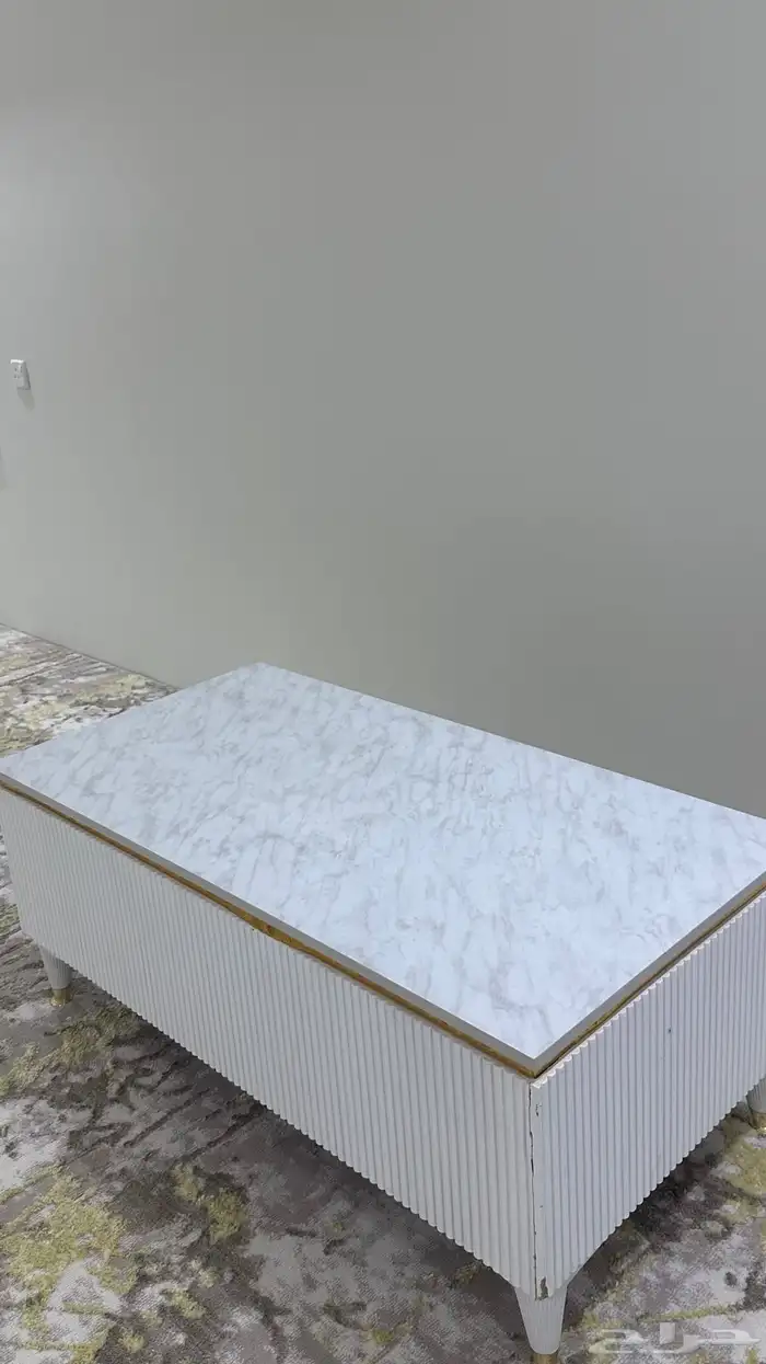 طاولات للبيع 3