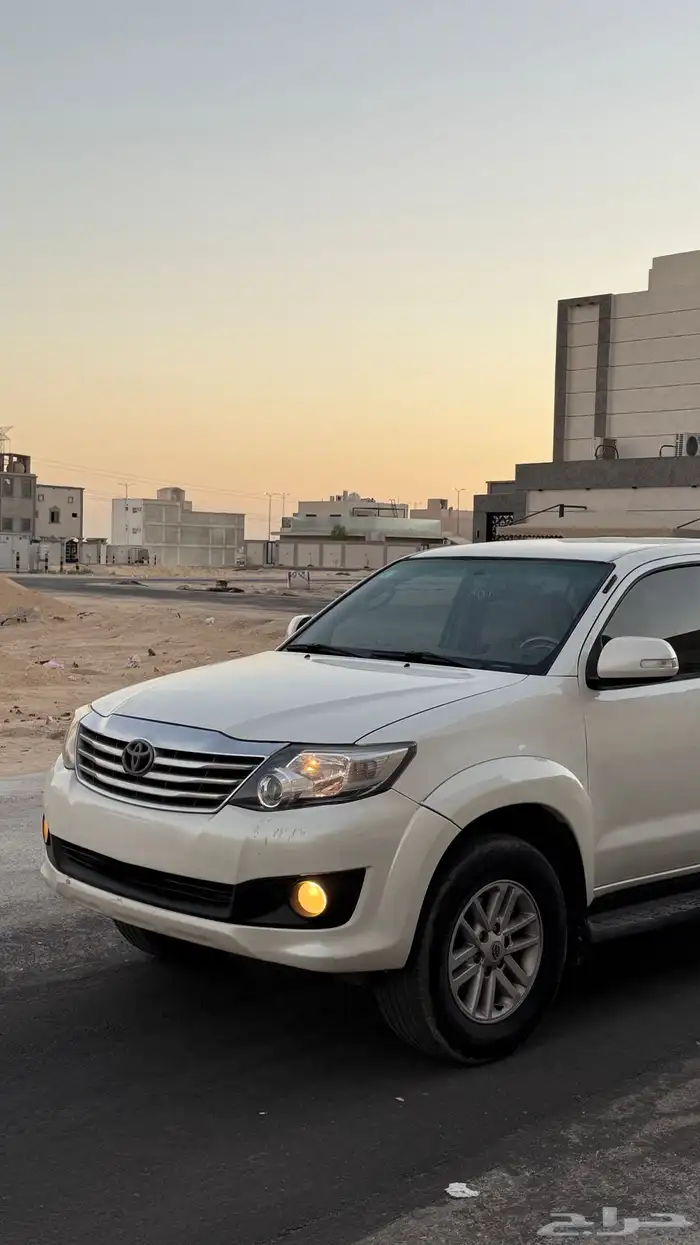 فورتشنر 2014 نضيف جدا 7