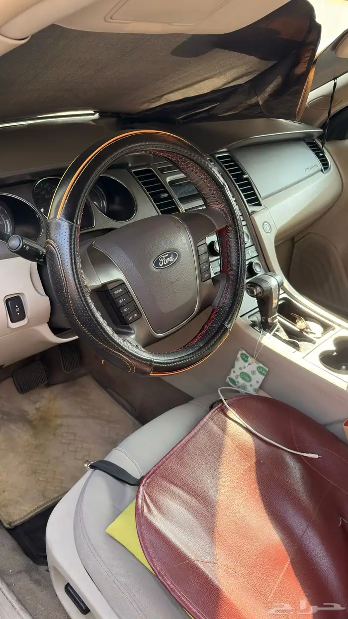 للبيع فورد تورس موديل 2012 4