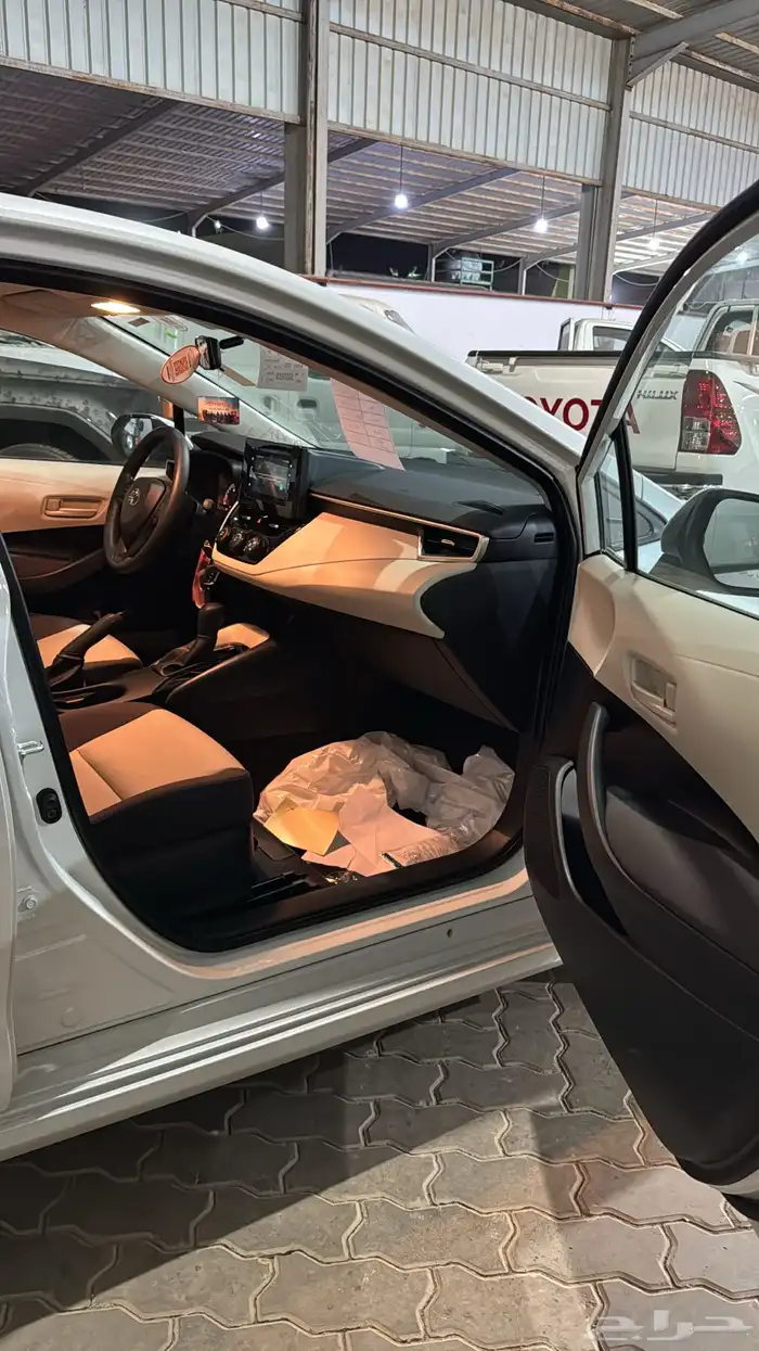 تويوتا كورلا XLI ستاندر بنزين 2025 8