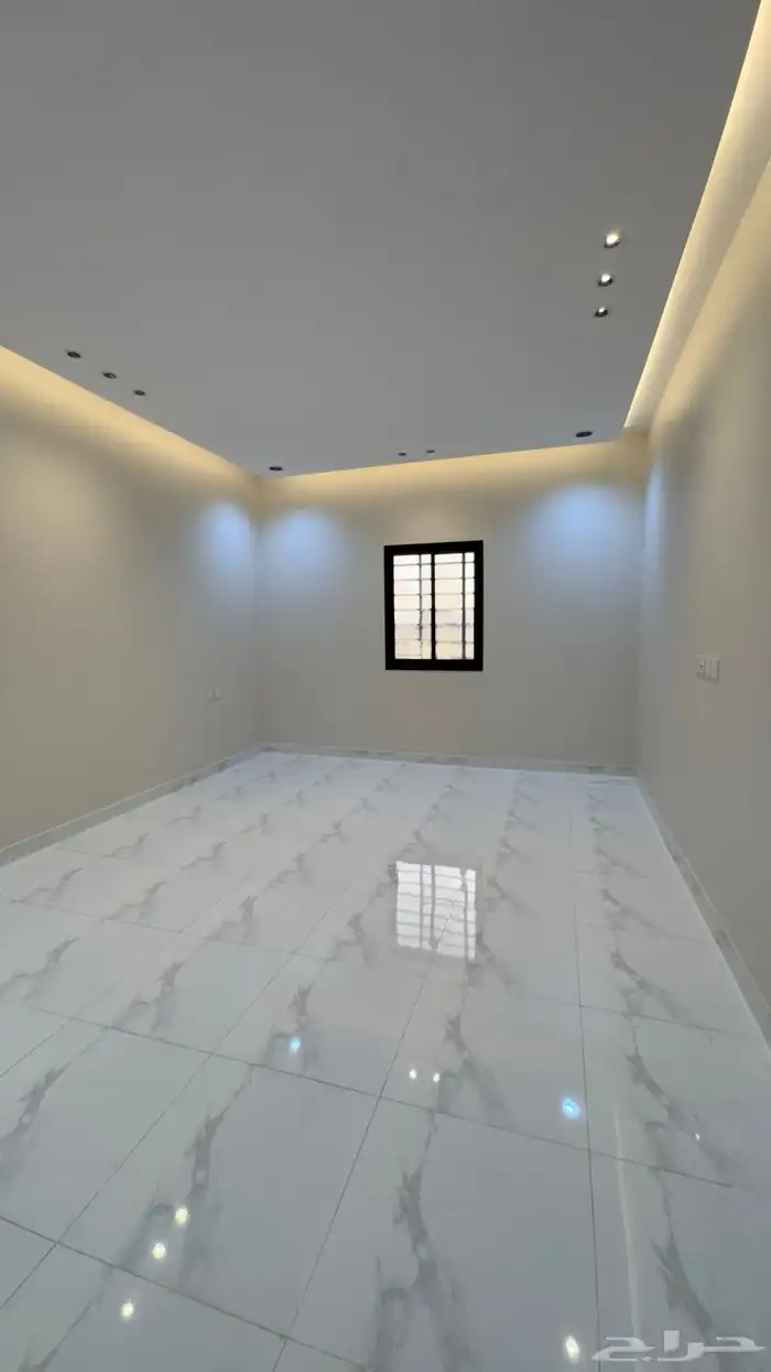 للبيع دور ارضى 6 غرف مع حوش وبايكه من 550 الف بالخميس 12