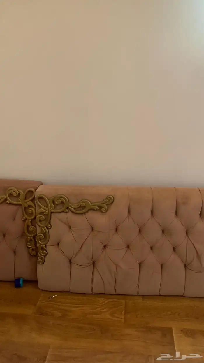 مساند للبيع وارجوحة طفل لعدم الحاجه 0