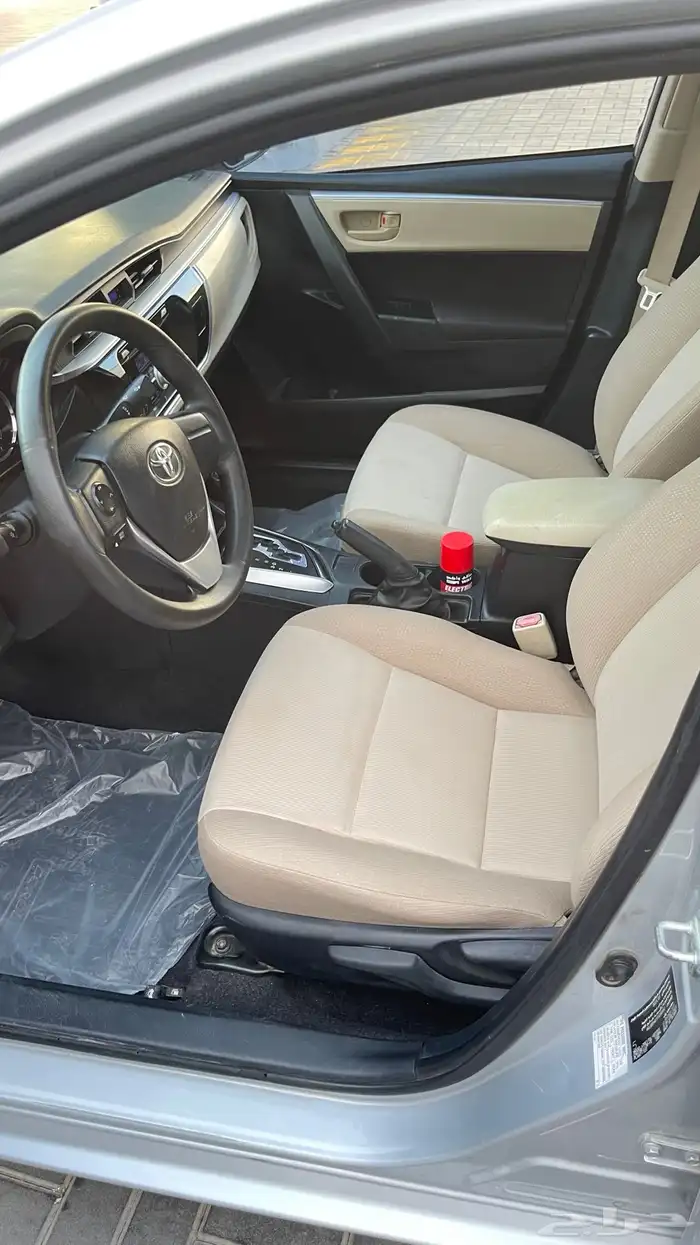 تويوتا كورولا 2015 بحاله ممتازه مالك اول من الوكالة 6