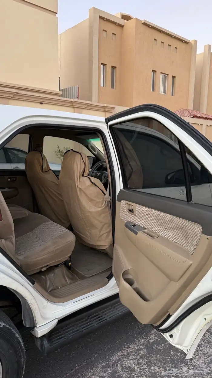 فورتشنر 2014 نضيف جدا 24