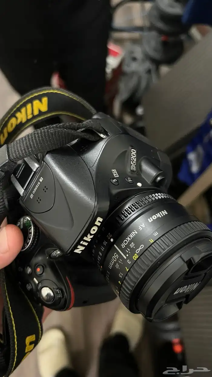 كاميرا نيكون D5200 مع ثلاث عدسات مايكرو والاساسية وزوم 2