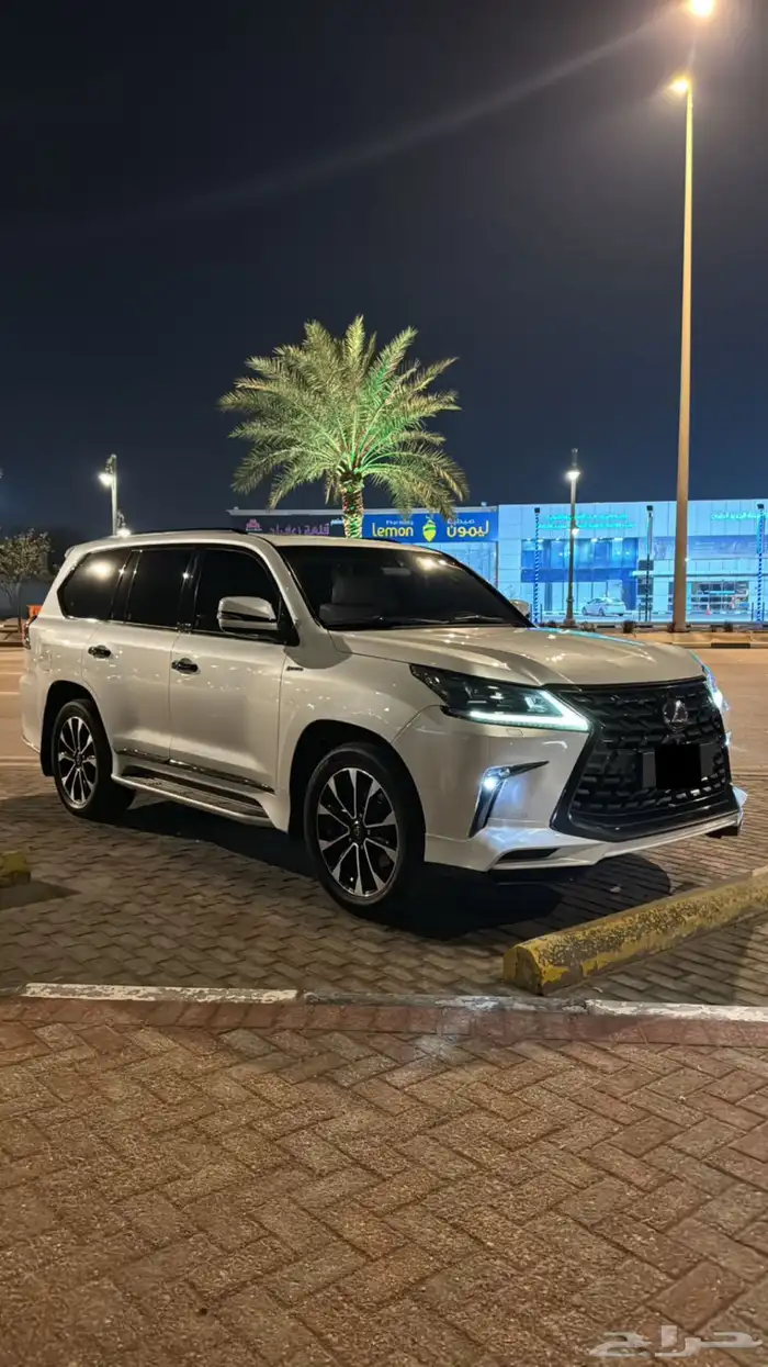 جيب لكزس بلاك ايدشن 1