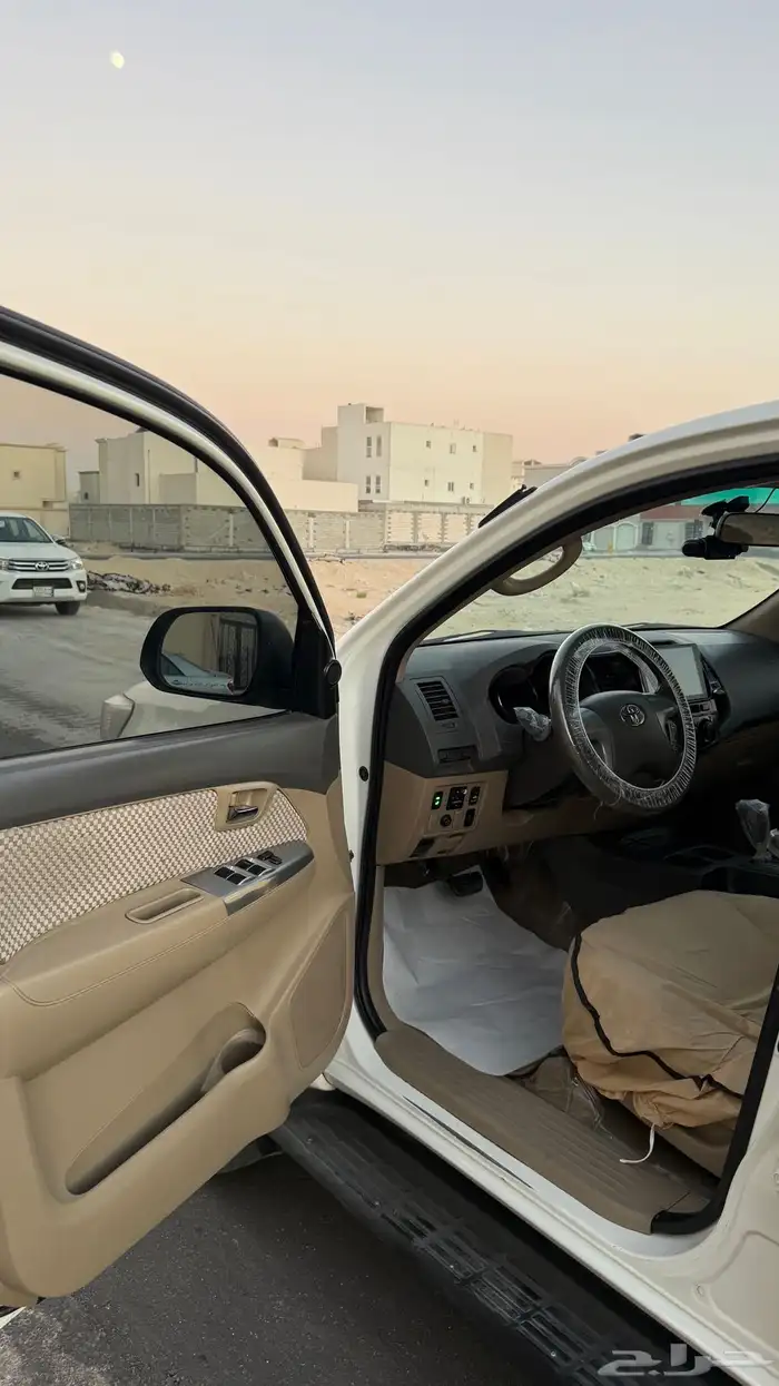 فورتشنر 2014 نضيف جدا 10