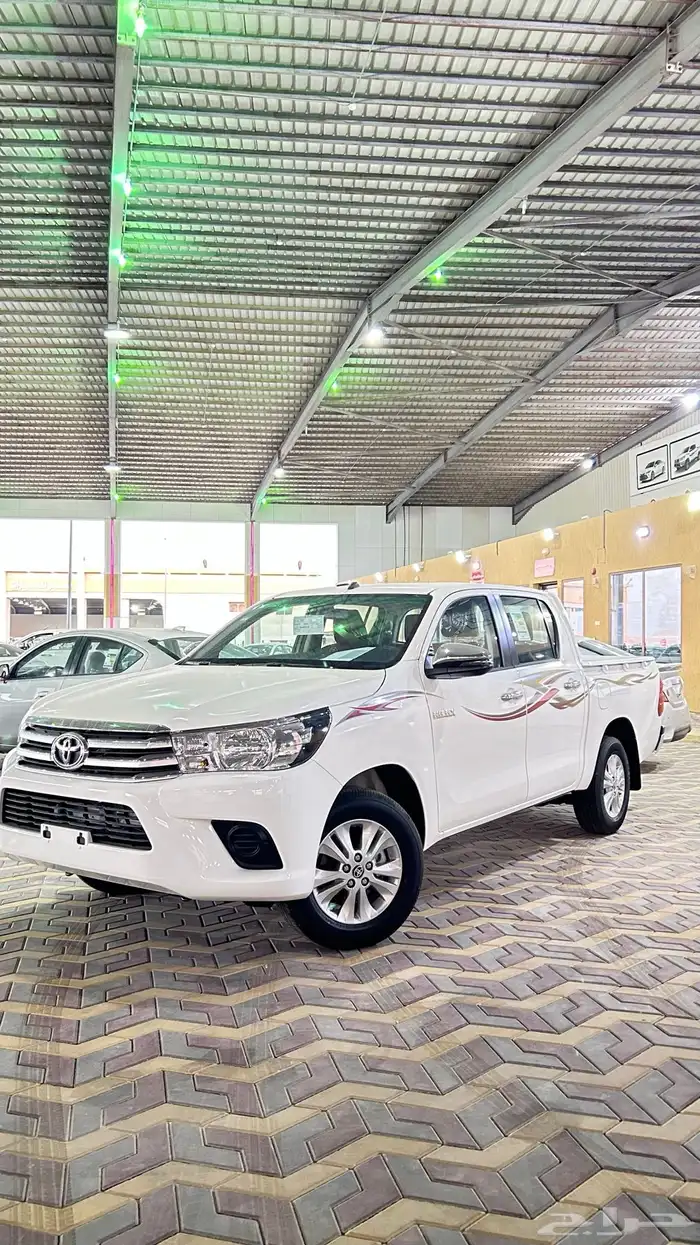 هايلوكس أتوماتيك بنزين فل كامل بدون دبل 2025 بأقل سعر 2