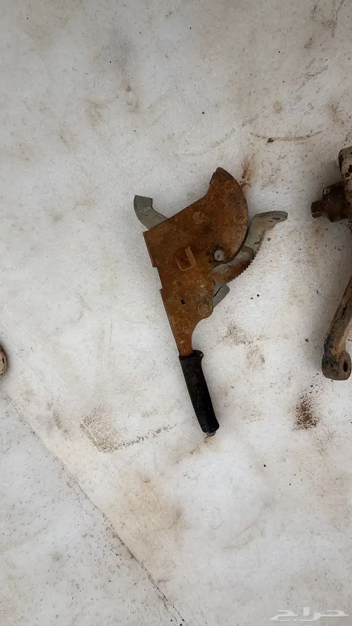 قطع غيار شاص ربع 77 الى 84 مستعمل 71