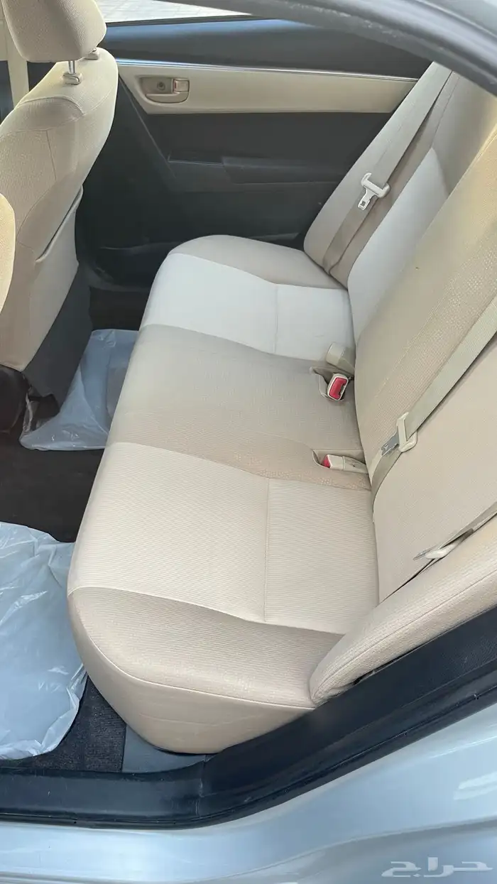 تويوتا كورولا 2015 بحاله ممتازه مالك اول من الوكالة 10