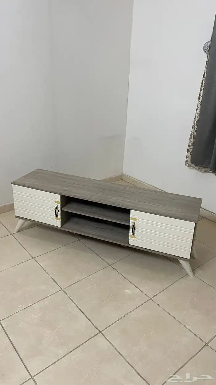طاولة تلفزيون 0