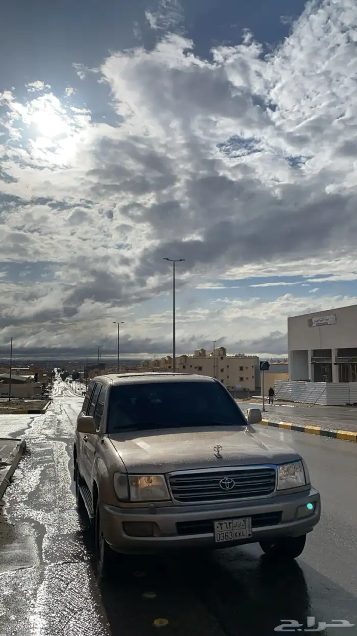 لاند كروزر جي اكس ار 9