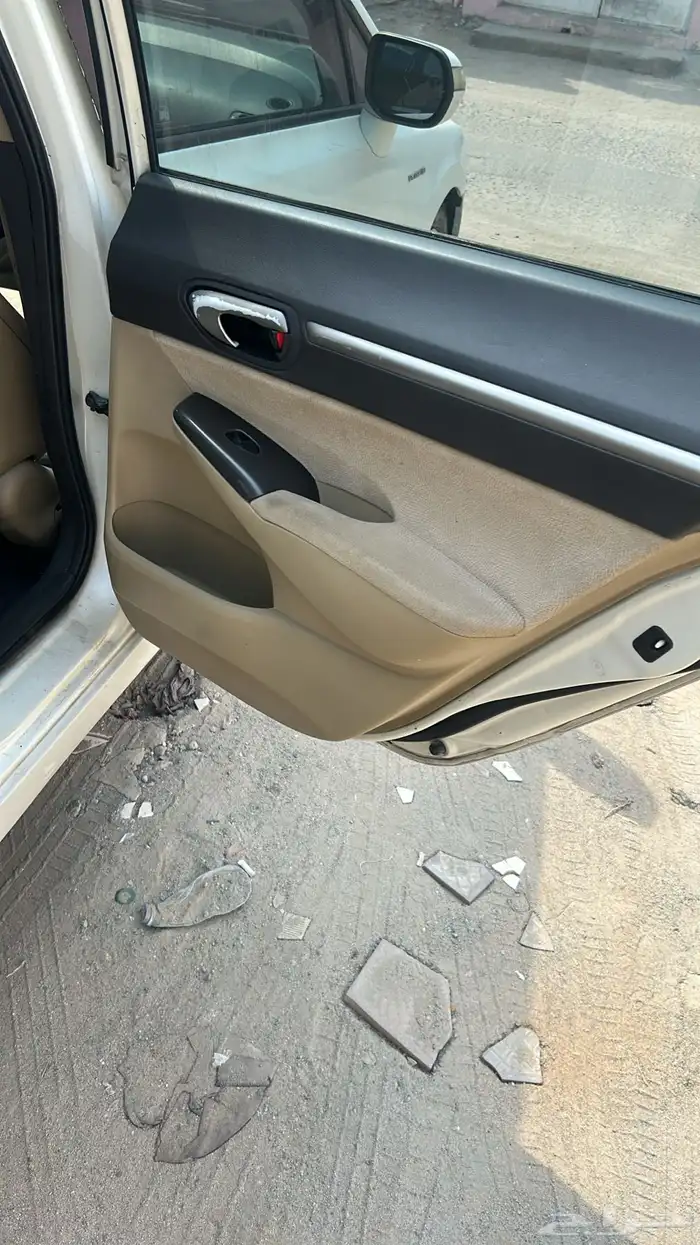 للبيع هوندا سيفيك 2007 نظيفة جدا استخدام الوالد 16