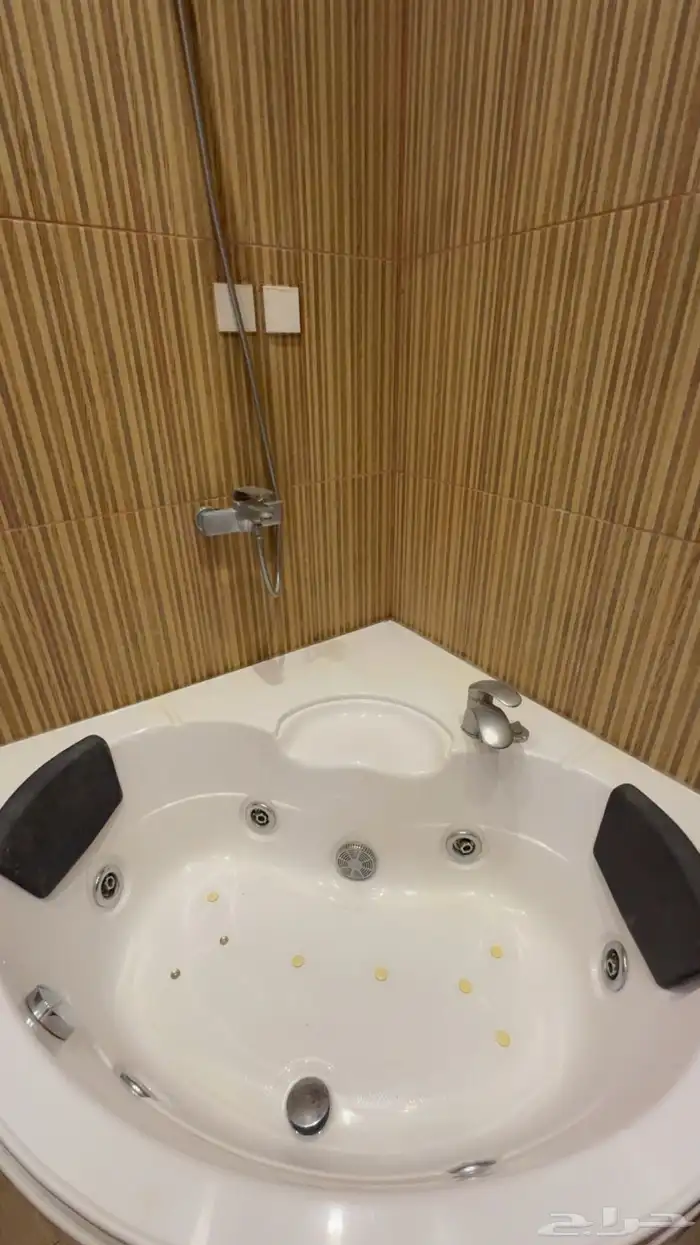 جاكوزي استحمام 1
